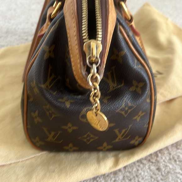 Louis Vuitton Tivoli PM  see photos. Still have box, receipt and bag protector. - Picture 13 of 15